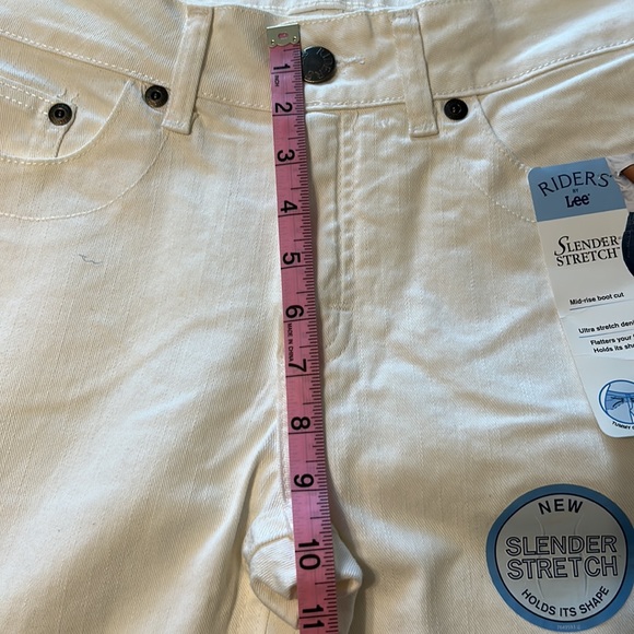 LEE RIDERS SLENDER STRETCH | SIZE 8 M | NWT | WHITE JEANS | BOOT CUT - Picture 8 of 8